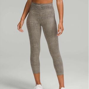 Lululemon Wunder Train High-Rise Crop 23" - Thread Dye Rover Black